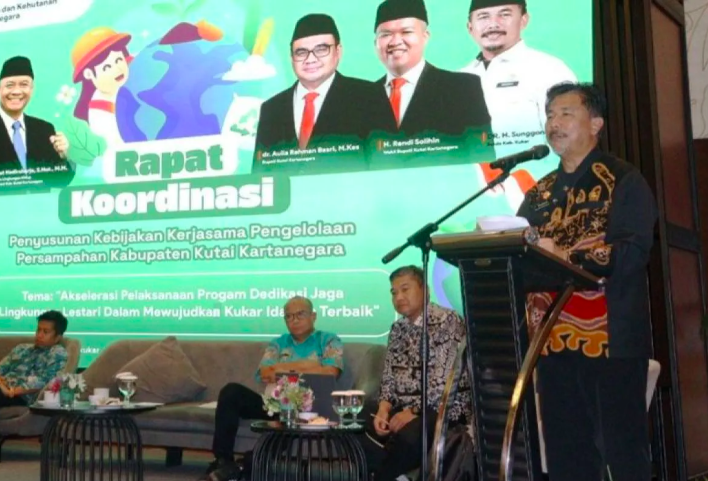 Rapat Koordinasi Penyusunan Kebijakan Pengelolaan Sampah Kutai Kartanegara