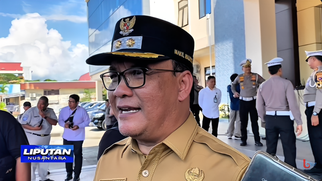 Wakil Wali Kota Balikpapan, Bagus Susetyo, saat memberikan pernyataan terkait kegiatan Apel Ojol Kamtibmas, Selasa (28 Oktober 2025).