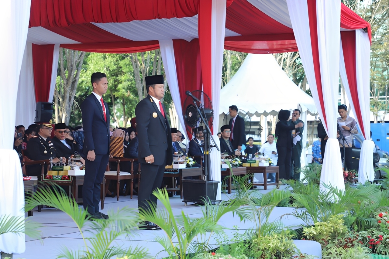 Gubernur Kaltim Rudy Masud memimpin upacara Hari Sumpah Pemuda ke-97 di Gelora Kadrie Oening Sempaja, Samarinda, Selasa (28 Oktober 2025).