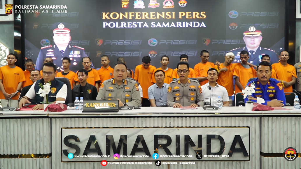 Konferensi pers Polresta Samarinda terkait penangkapan kembali 15 tahanan yang kabur dari ruang tahanan Polsek Samarinda Kota, Rabu (29 Oktober 2025).