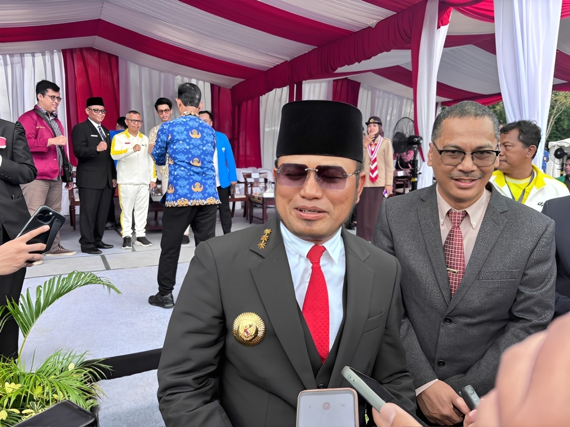 Gubernur Kaltim Rudy Masud memberikan keterangan usai pelepasan kontingen menuju POPNAS dan Peparpenas 2025, Selasa (28 Oktober 2025).