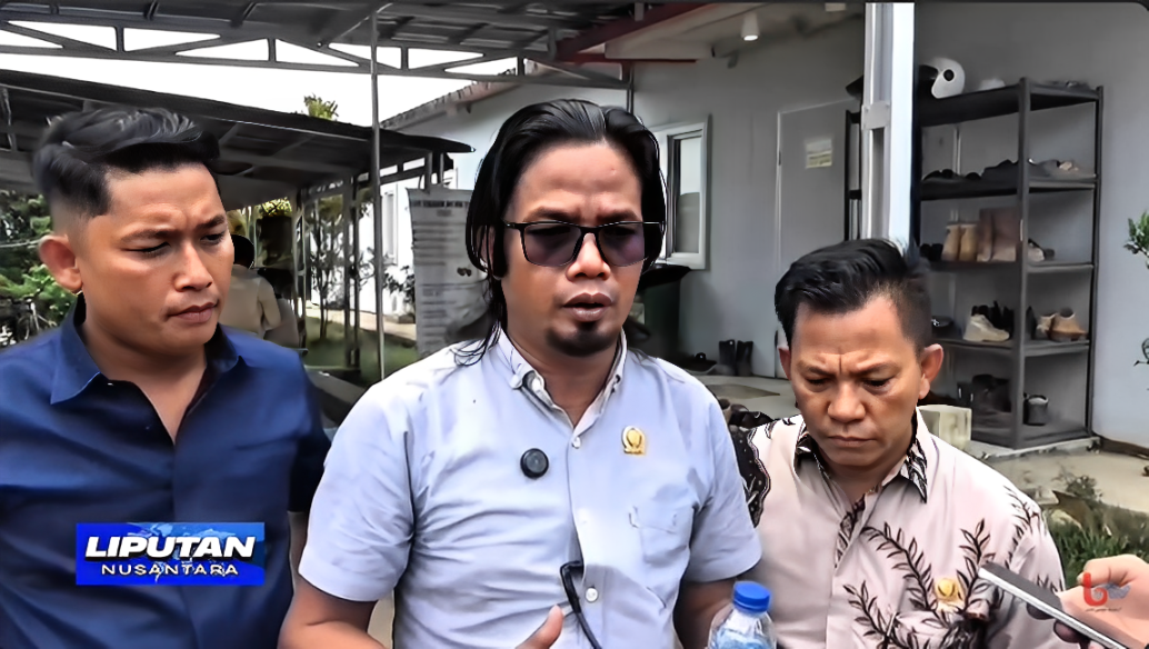 Ketua Komisi I DPRD PPU, Ishaq, memberikan keterangan usai melakukan sidak di area proyek RDMP di Desa Girimukti, Kecamatan Penajam, Kamis (30 Oktober 2025).