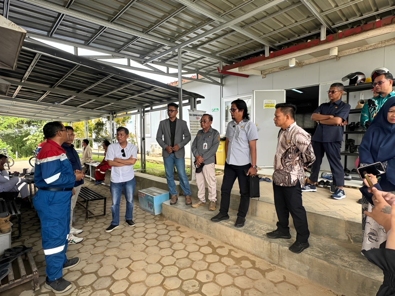 DPRD PPU bersama rombongan melakukan inspeksi mendadak (sidak) ke area proyek RDMP di Desa Girimukti, Kecamatan Penajam, Kamis (30 Oktober 2025).