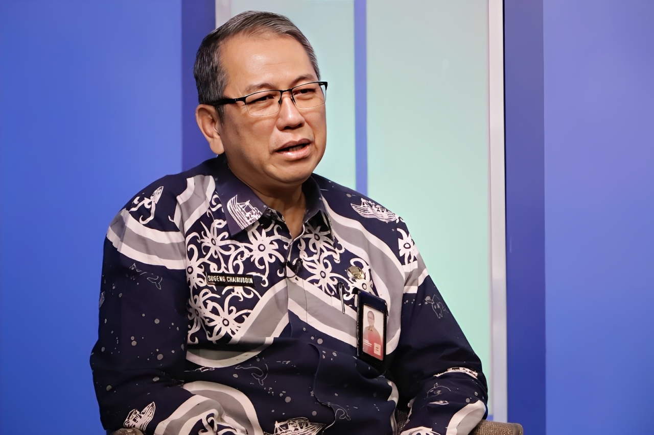 Sugeng Chairuddin, Ketua Panitia, memaparkan persiapan dan agenda HUT ke 44 YJI Kaltim dalam Dialog Publika, Rabu (5 November 2025).