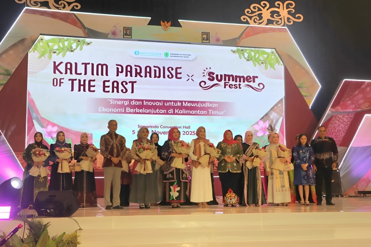 Suasana penutupan Kaltim Paradise of The East x Summer Fest 2025 di Convention Hall GOR Kadrie Oening Samarinda, Jumat (8 November 2025).