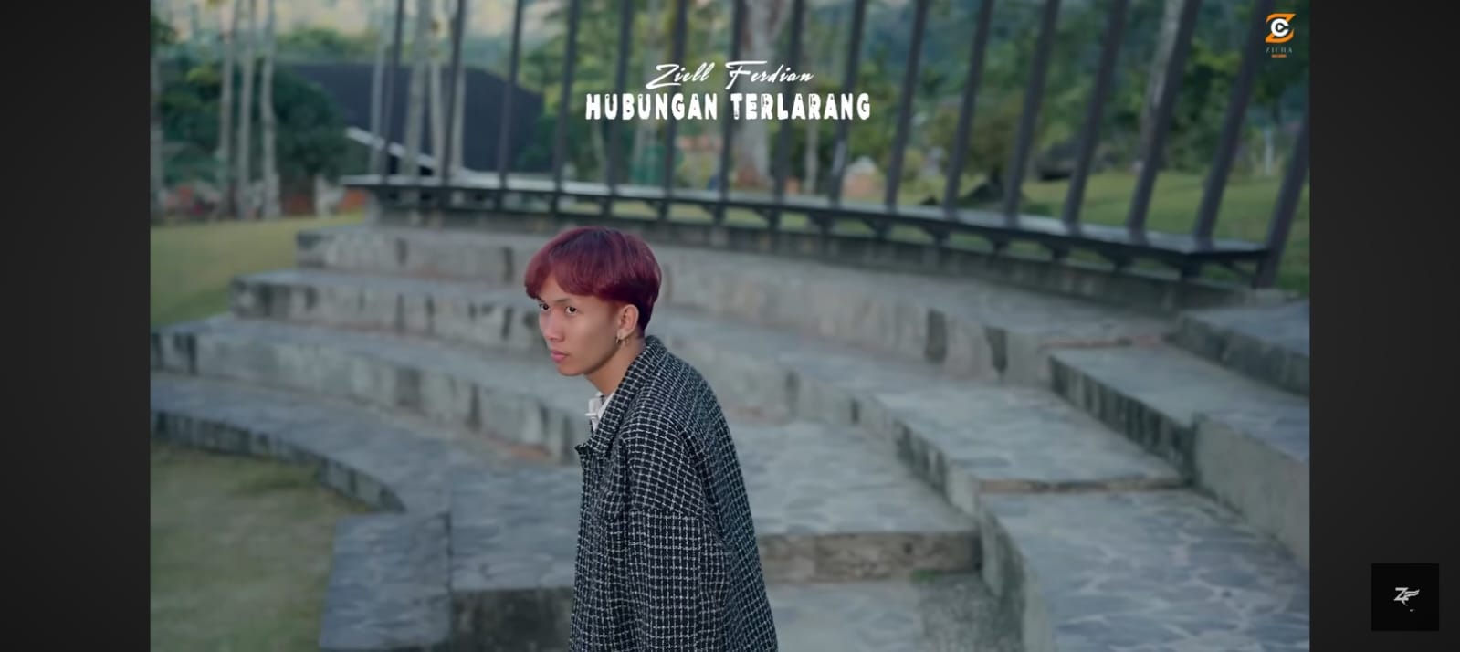 Ziell Ferdian tampil emosional di video musik &ldquo;Hubungan Terlarang&rdquo;, ekspresikan cinta yang tak bisa dimiliki &ndash; visual penuh makna.