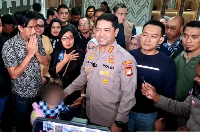 Momen haru Bilqis, bocah Makassar yang ditemukan selamat di pedalaman Jambi setelah seminggu hilang.