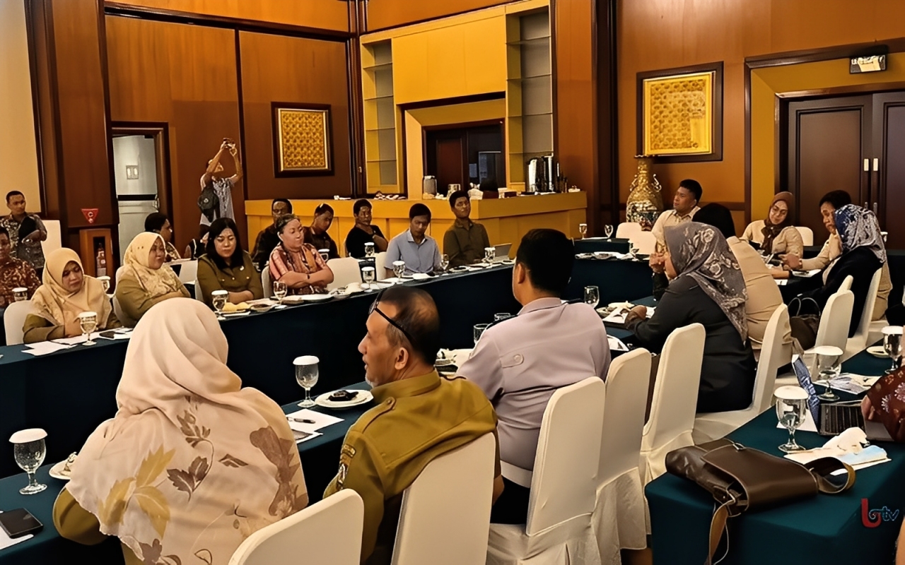 Suasana rapat membahas pemerataan wisata di setiap kecamatan di Kota Balikpapan, berlangsung di Hotel Gran Senyiur, Selasa (7 Oktober 2025).