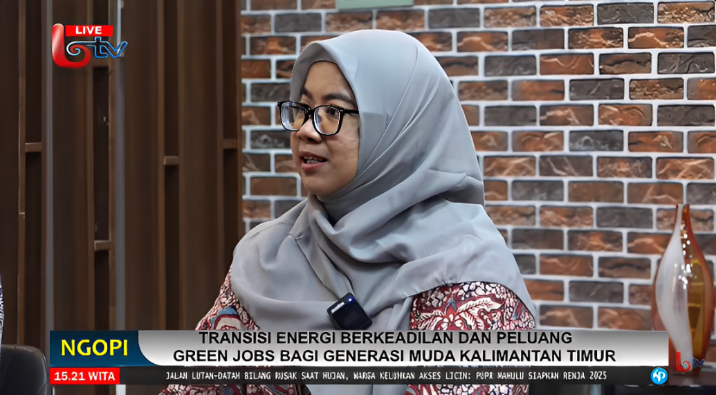 Happy Aprillia, Kepala UPA Laboratorium Terpadu dan dosen S2 Manajemen Teknologi ITK, memaparkan peluang green jobs bagi generasi muda, Rabu (19 November 2025).