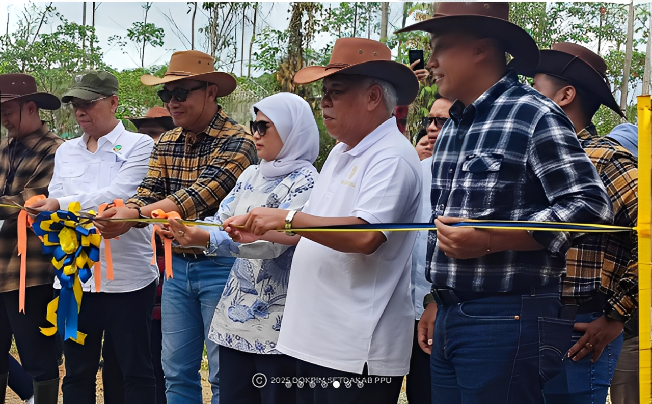 Prosesi peresmian Penangkaran Rusa Sambar di Wanagama Nusantara, Zona Rimba Kota B, kawasan inti Ibu Kota Nusantara (IKN), Kamis (20 November 2025).