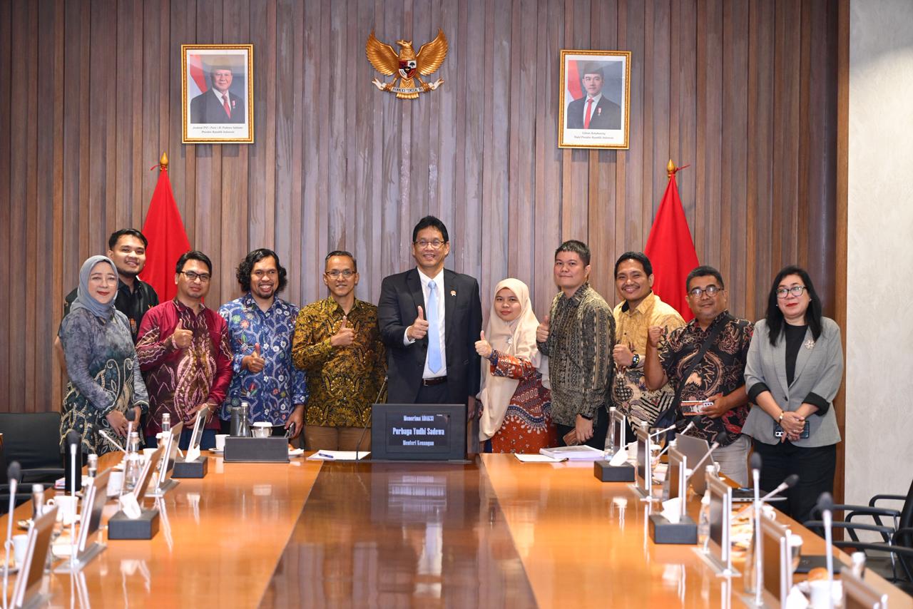 Perwakilan ADAKSI saat audiensi dengan Menkeu RI, fokus pada isu Tukin dan tata kelola PTN&mdash;visual kuat suasana dialog strategis.