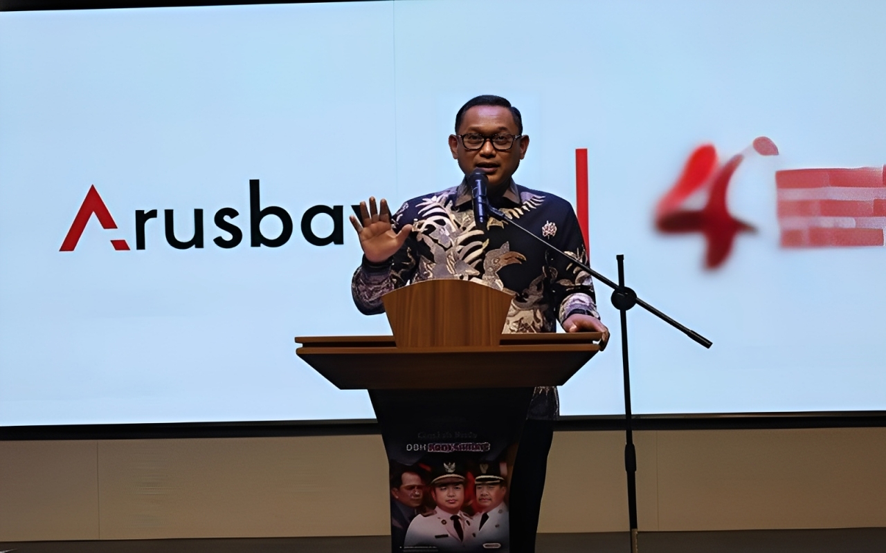 Wakil Gubernur Kaltim Seno Aji menyampaikan paparannya dalam Diskusi Publik &ldquo;Tuk Ki Tak Ki Tuk Gratispol Supaya Baik Jalannya&rdquo; di Creative Hub Temindung, Samarinda, Kamis (20 November 2025).