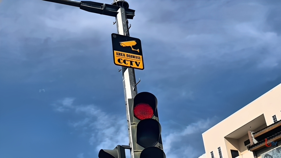 Salah satu titik lampu lalu lintas di Balikpapan yang terhubung dengan kamera CCTV ATCS.