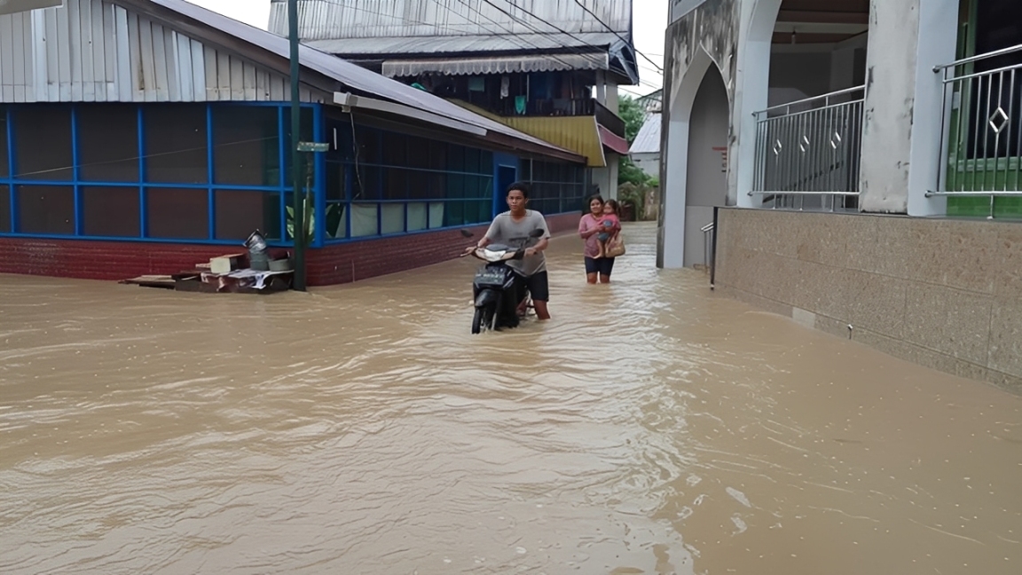 Banjir merendam kawasan Jalan Penggalang, Kelurahan Damai, Balikpapan, Sabtu (29 November 2025).