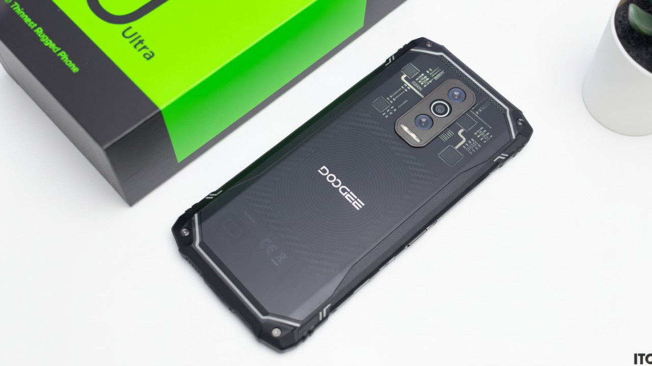 Doogee Blade 10 Ultra 2025 &mdash; visual rugged modern, nuansa ketahanan, aura kuat dan siap dipakai di medan berat.