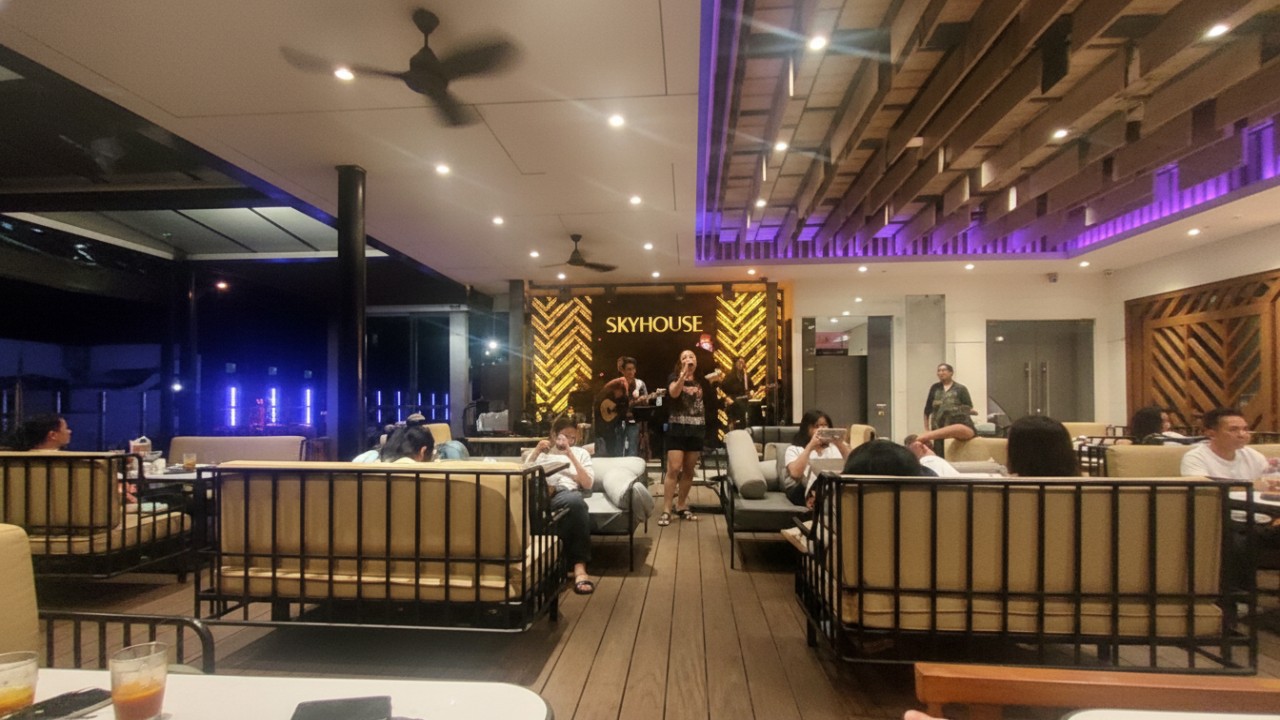 SkyHouse Rooftop Restaurant