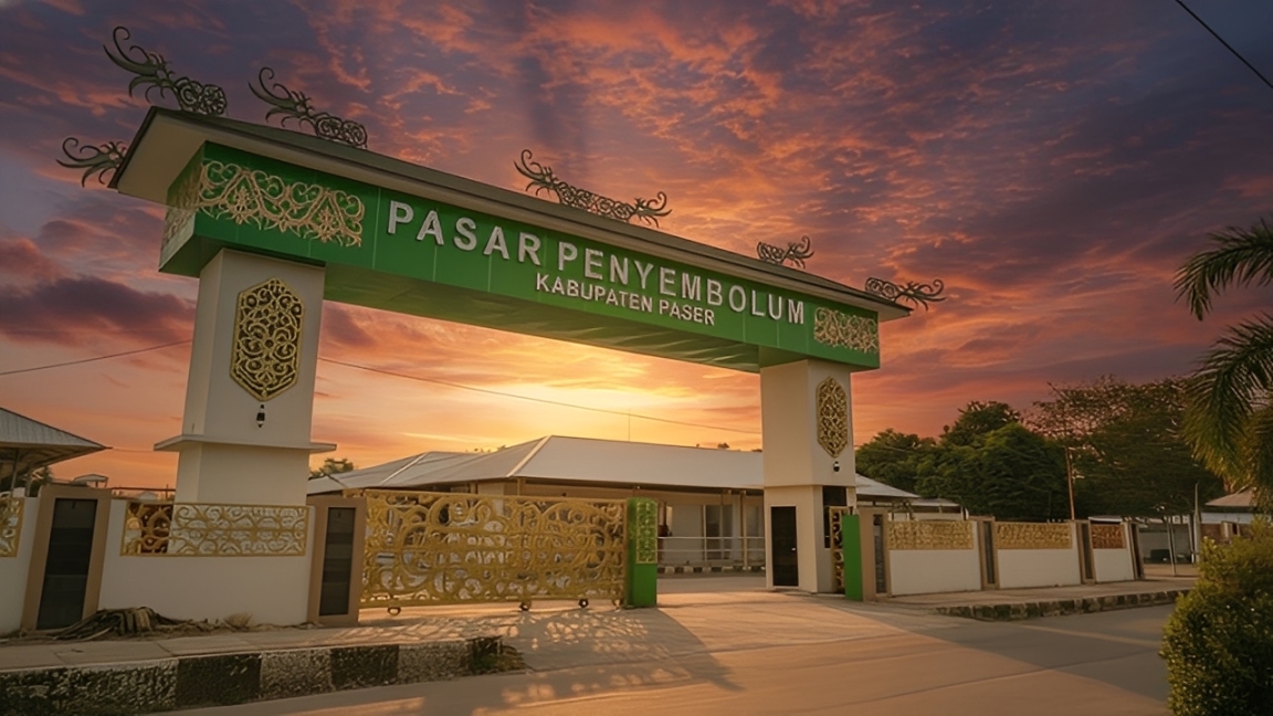 Gerbang Pasar Penyembolum Senaken di Tanah Grogot, Kabupaten Paser.