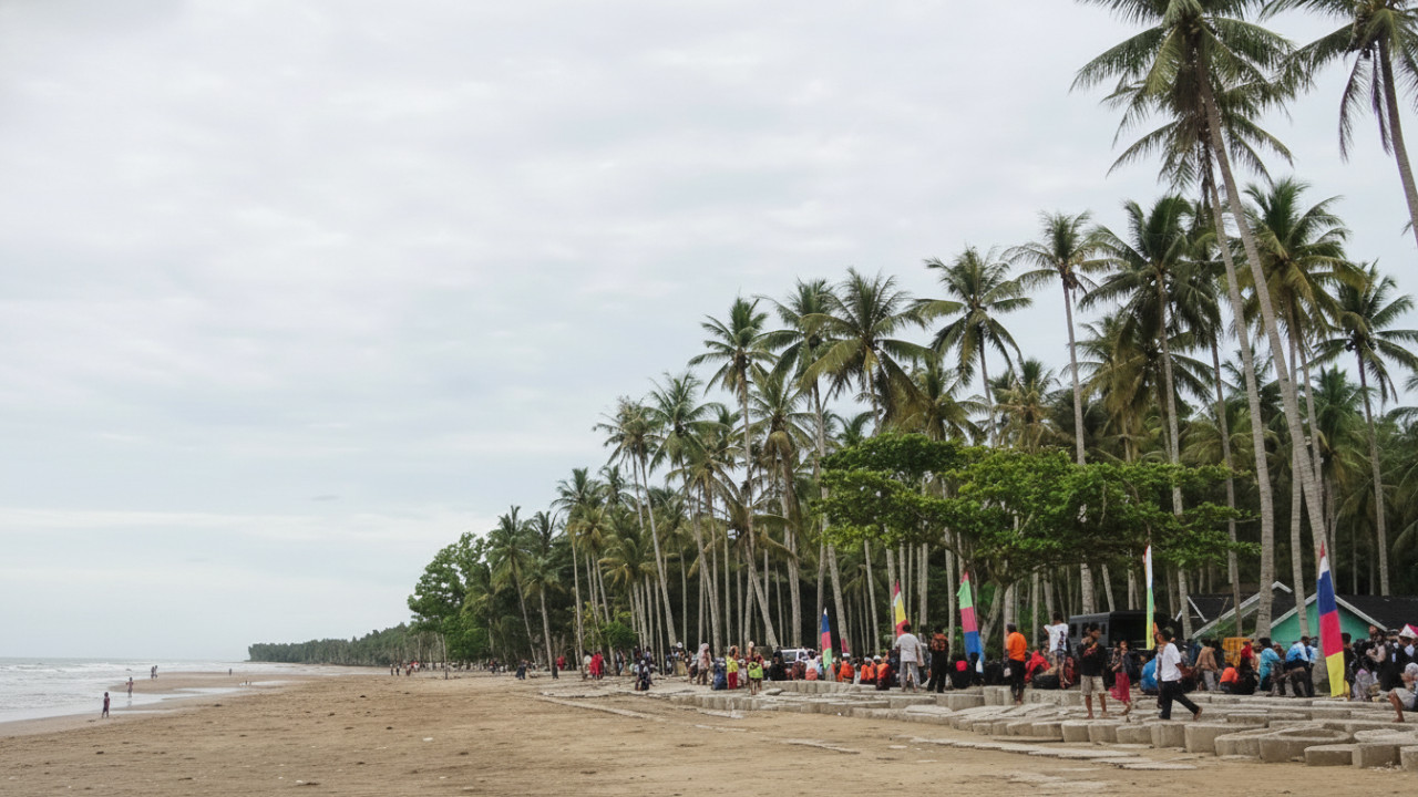 Pantai Tanjung Jumlai PPU dengan sunset memukau, visual alami yang menenangkan