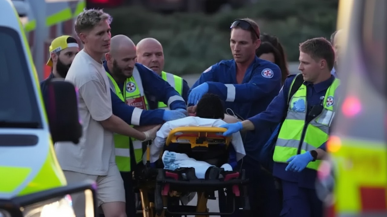 16 Korban Tewas dalam Serangan Teroris di Pantai Bondi Sydney