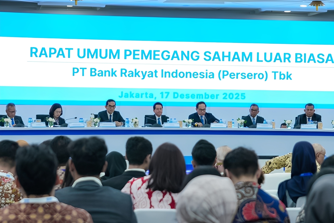 Jajaran direksi dan komisaris BRI saat Rapat Umum Pemegang Saham Luar Biasa (RUPSLB) di Kantor Pusat BRI, Jakarta, Rabu (17 Desember 2025).