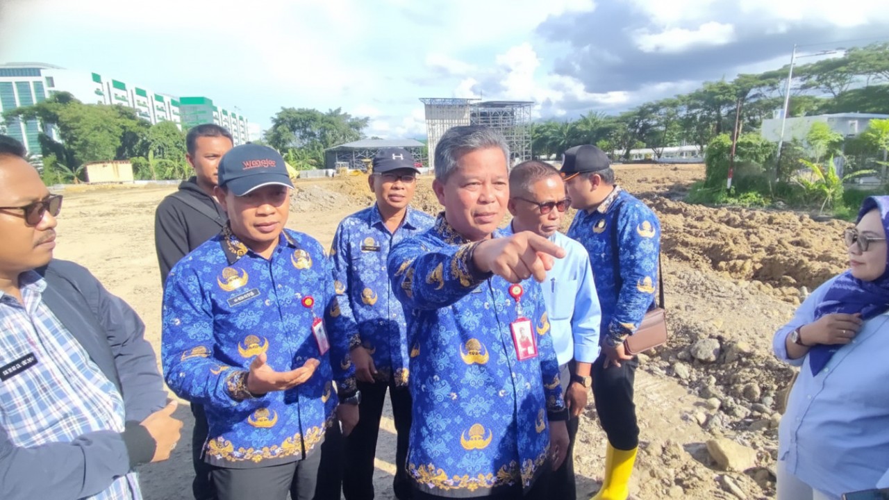 Asisten II Setda Kota Samarinda Marnabas Patiroy, Pemkot Samarinda Tangguhkan Proyek RSUD AMS II, Ini Penyebabnya
