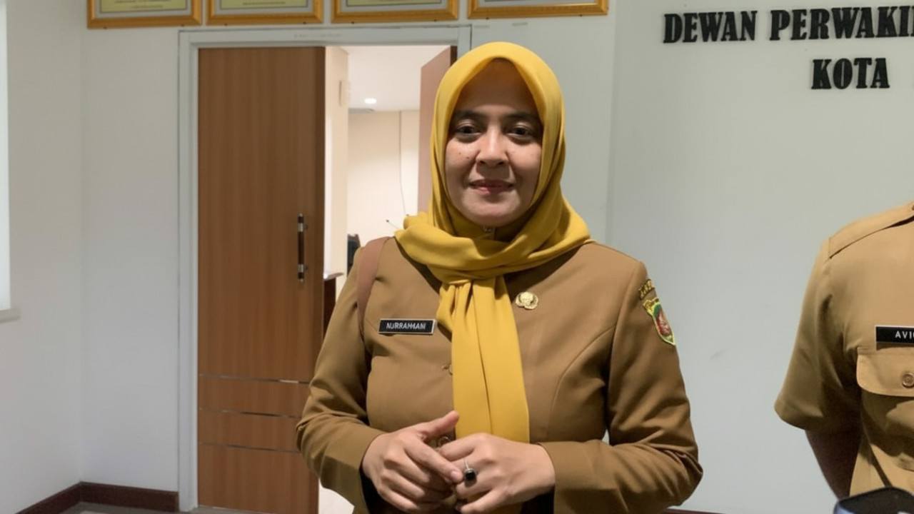 Kepala Disdag Samarinda Nurrahmani menjelaskan pendaftaran pedagang Pasar Pagi berbasis sistem digital dengan QR Code resmi.