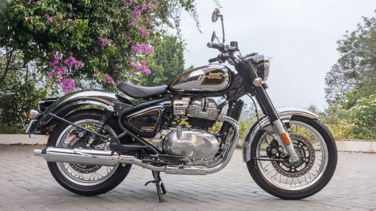 Royal Enfield Bullet 650 tampil klasik dan berkarakter saat diperkenalkan di EICMA 2025, langsung mencuri perhatian pengunjung.