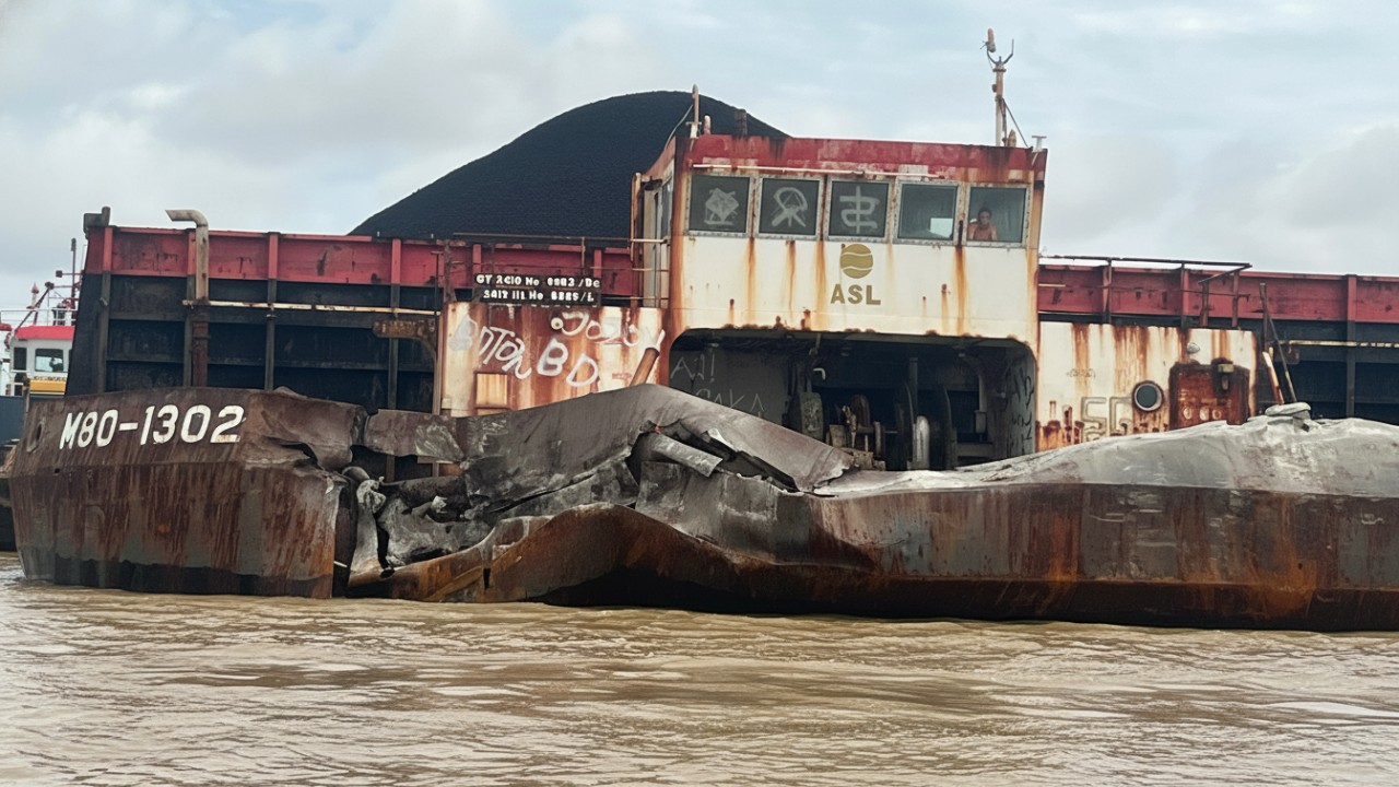 Kenapa Jembatan Mahakam Ulu Kembali Ditabrak Tongkang?