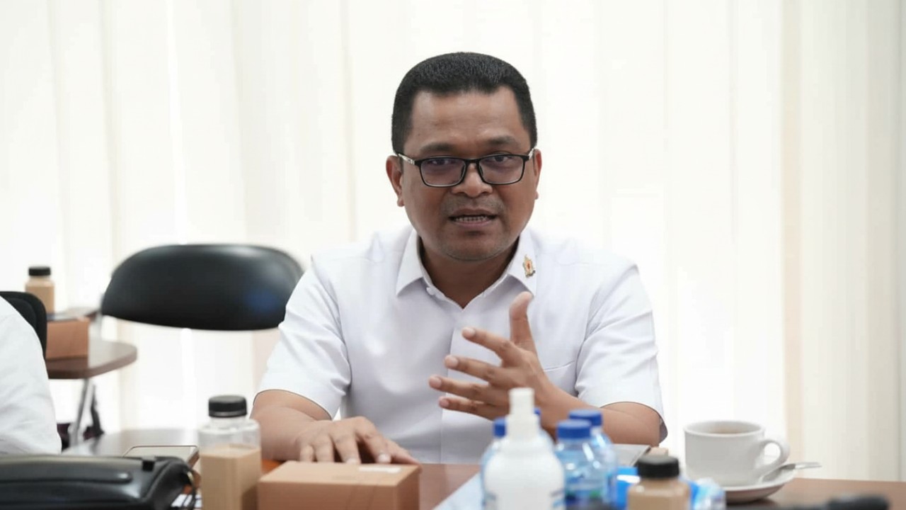 Dr Capt. Marcellus Hakeng Jayawibawa, Ketika Tongkang Menabrak, Sistem Pengawasan Sungai Mahakam Dipertanyakan