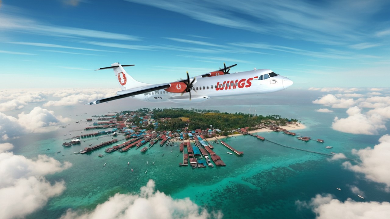 Pesawat  Wings Air di Bandara Kalimarau siap membuka akses langsung menuju Maratua, gerbang wisata tropis Kaltim.