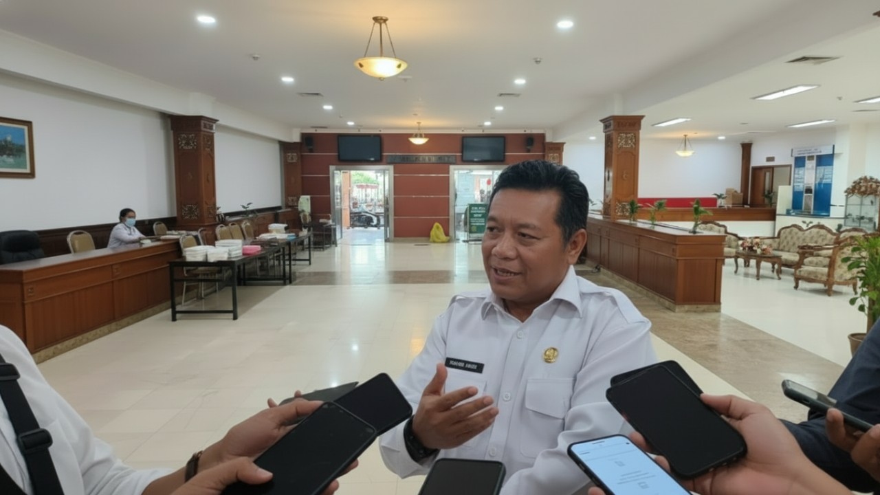 Asisten II Bidang Ekonomi dan Pembangunan Setkab Kutim, Noviari Noor.  Potensi kewajiban APBD 2025 dan strategi anggaran 2026.