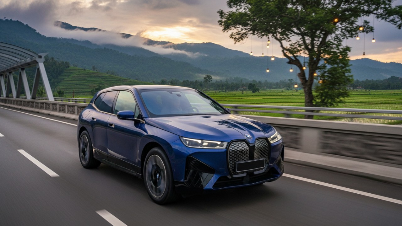 BMW iX dengan desain futuristik dan fitur digital modern.