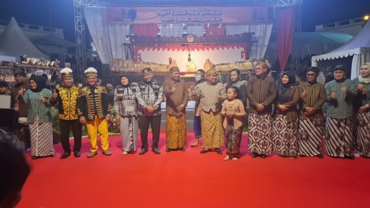 Malam Budaya di Balikpapan: Polda Kaltim Hadirkan Wayang Kulit dan Undian Umroh, Baca Kisah Lengkapnya