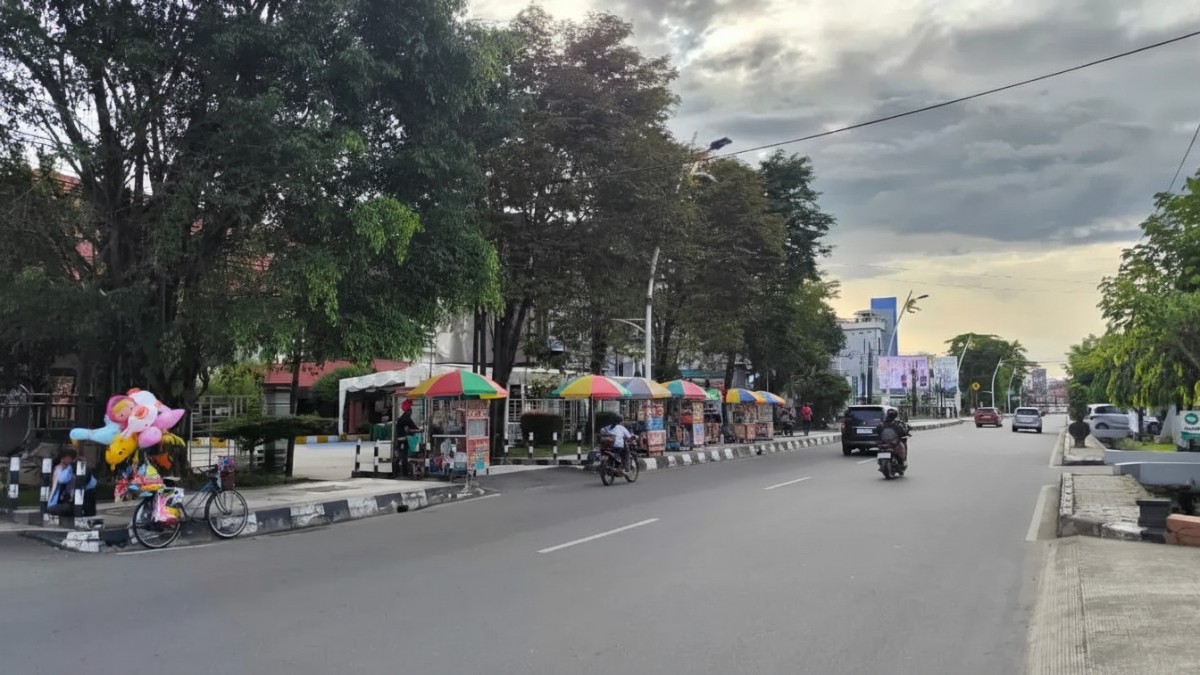 Ilustrasi  layanan penukaran uang lebaran di pinggir jalan Samarinda jelang Ramadan