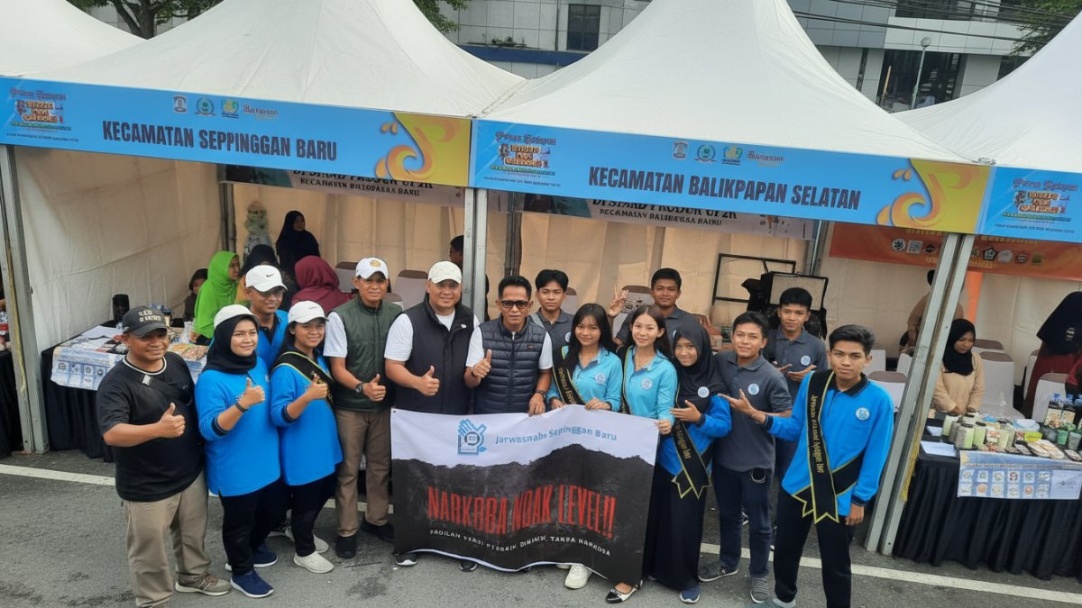 Warga memadati Taman 3 Generasi Balikpapan saat jalan sehat HUT ke-129 Kota Balikpapan, suasana penuh semangat sejak pagi.