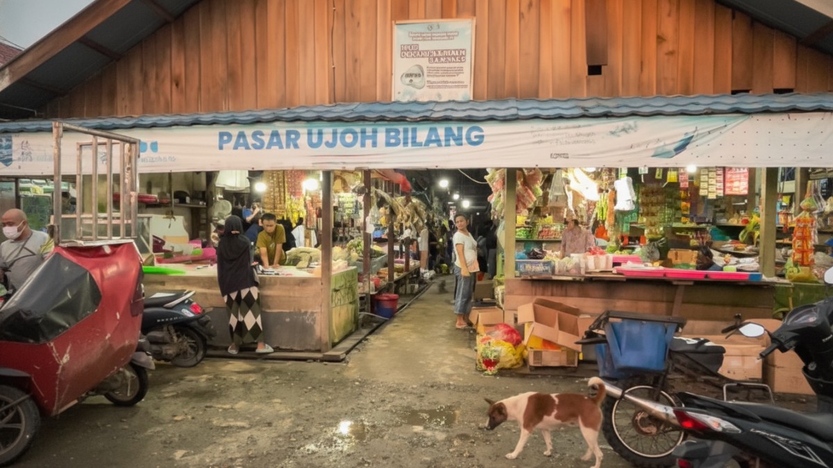 Pasar Ujoh Bilang, Kecamatan Long Bagun - Kabupaten Mahakam Ulu Kaltim