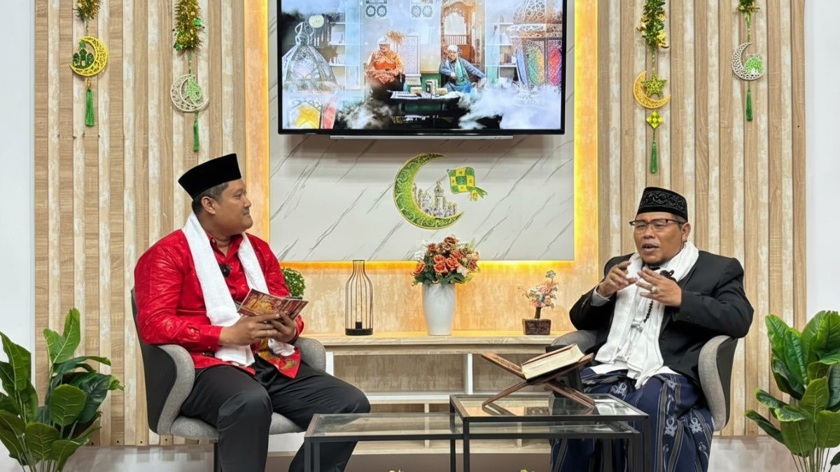 Kajian Cahaya Qolbu Ramadan membahas tingkatan puasa di studio Balikpapan TV, Senin (23 Februari 2026).