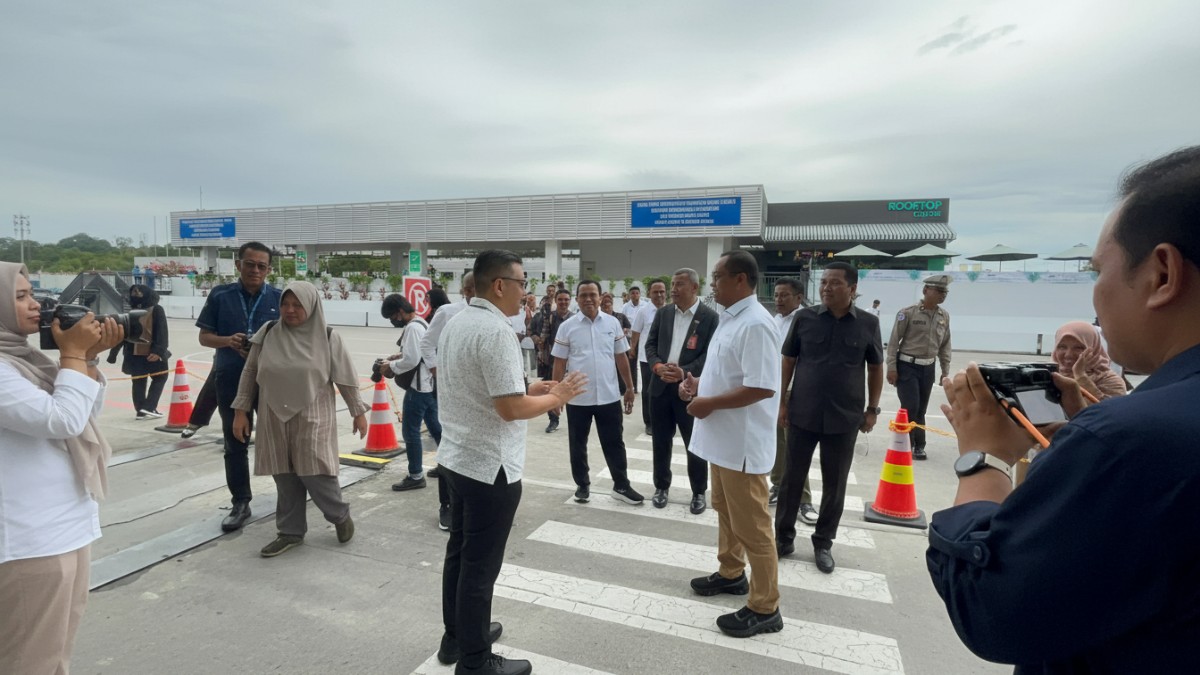 Suasana Bandara Sultan Aji Muhammad Sulaiman Sepinggan saat Komisi III DPRD Balikpapan melakukan peninjauan layanan dan fasilitas.
