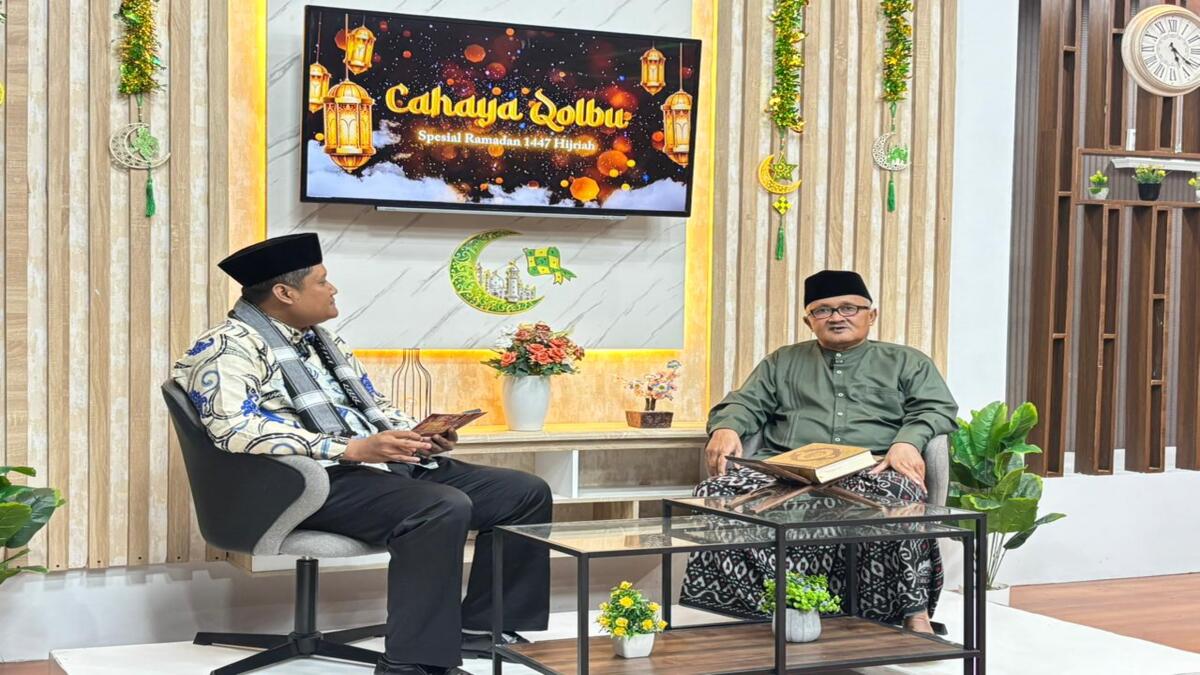 Diskusi tentang fidyah Ramadan dalam kajian Cahaya Qolbu di Studio Balikpapan TV, Rabu (25 Februari 2026).