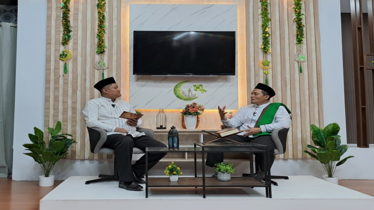 Suasana diskusi dalam program kajian Cahaya Qolbu membahas tanda seseorang benar-benar mencintai Al-Qur&rsquo;an, Kamis (26 Februari 2026).