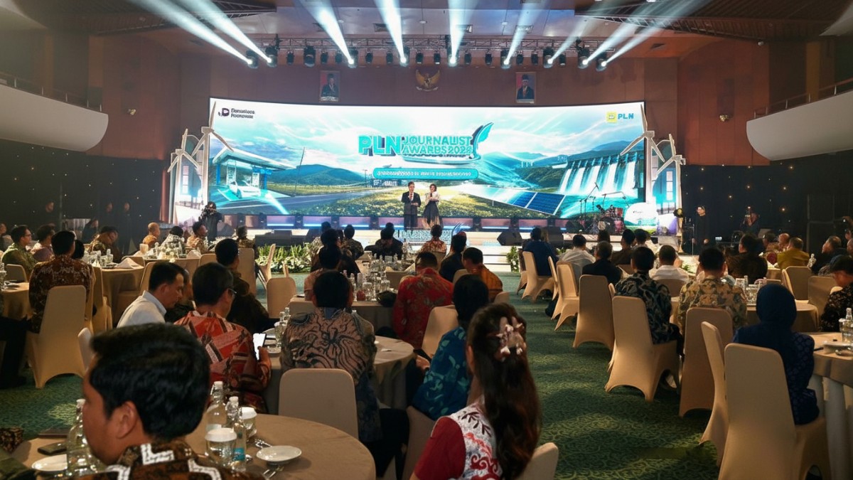 Suasana Penganugerahan PLN Journalist Awards 2025 di PLN Kantor Pusat, Jakarta, Kamis (26/2), yang menjaring 1.329 karya dan menetapkan 18 pemenang dari enam kategori.