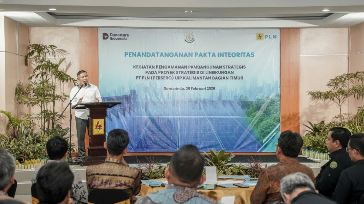 Direktur IV Intelijen Kejaksaan Agung Republik Indonesia, Setiawan Budi Cahyono, menyampaikan sambutan pada penandatanganan Pakta Integritas antara PT PLN (Persero) UIP Kaltim dan Kejaksaan Agung.