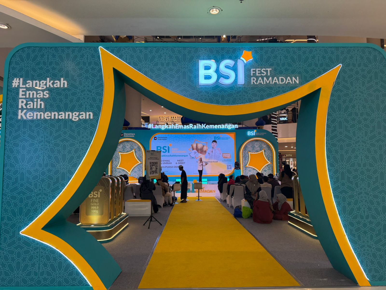 Booth expo emas BSI menampilkan produk BSI Emas dan BSI Cicil Emas untuk perencanaan ibadah.