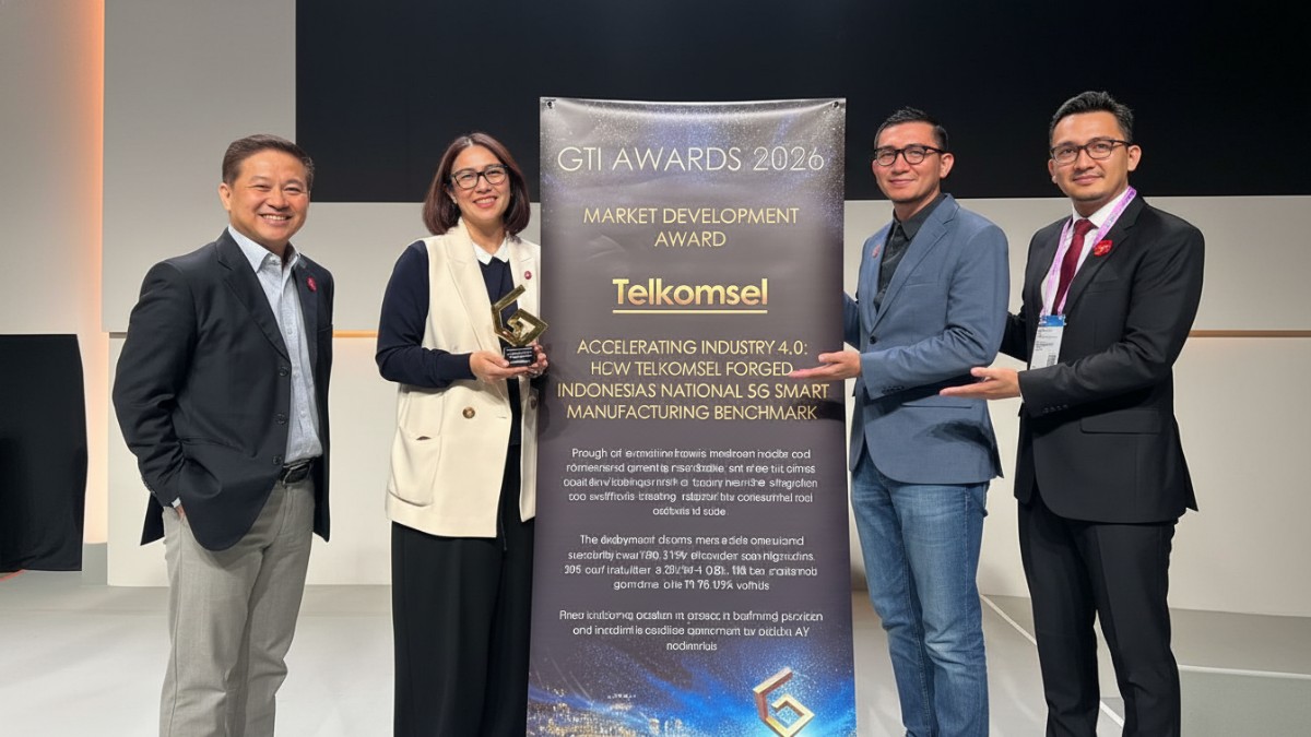 Telkomsel Raih GTI Awards 2026_1A-1B: Telkomsel dinobatkan sebagai Market Development Award &ndash; 5G Enterprise Network Solutions (ENS) pada GTI Awards 2026