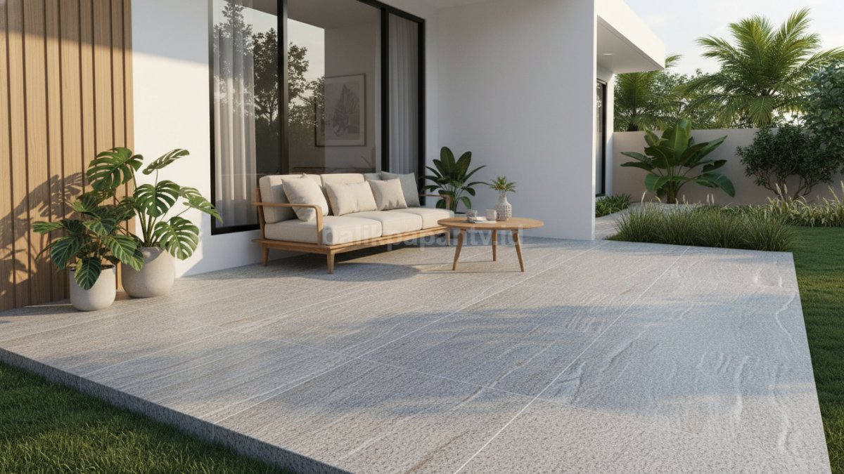 Motif granit terbaru di teras rumah modern, tampil estetik dan tahan lama.