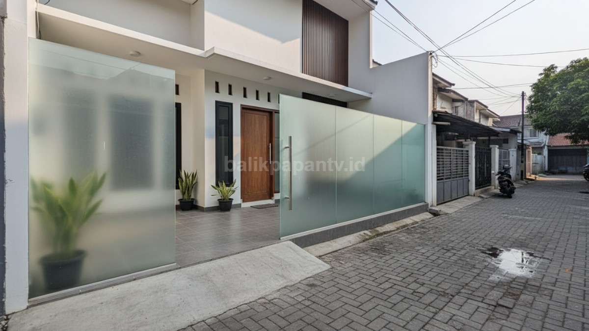  Pagar transparan tempered glass