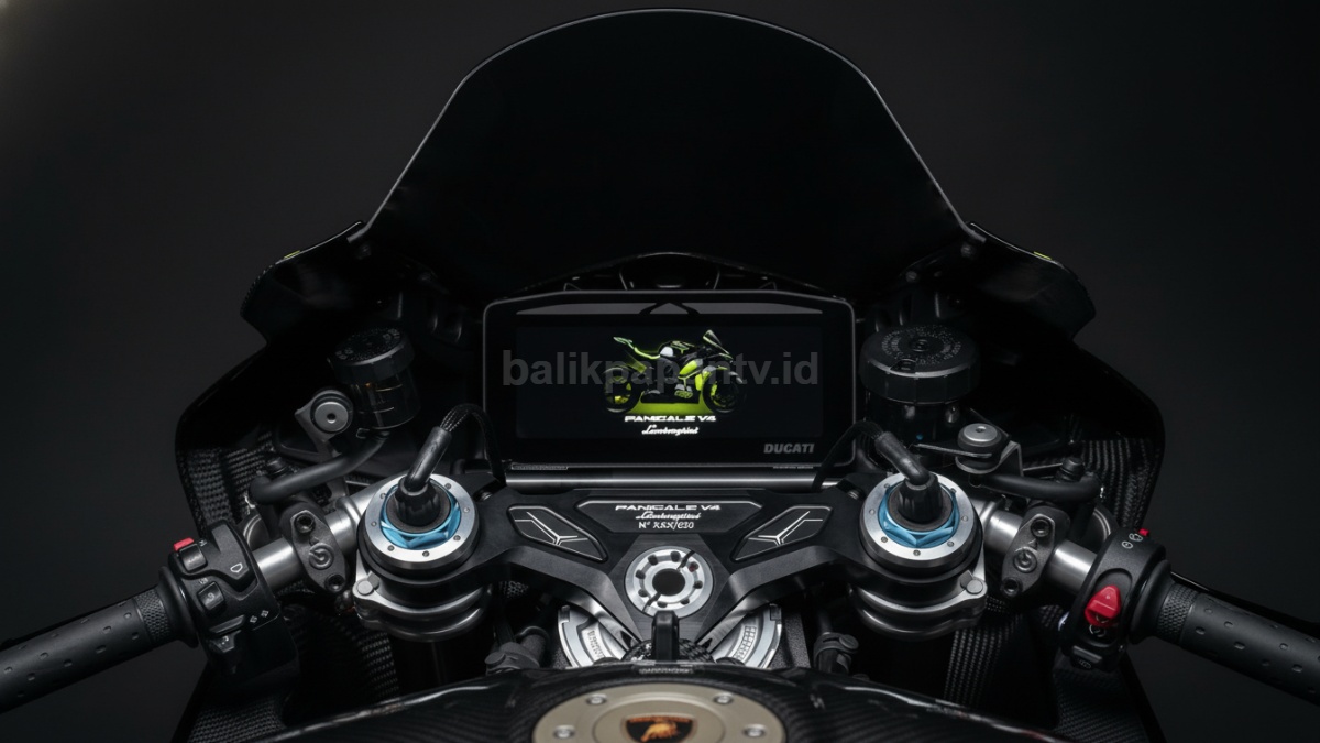 Panel dashboard dan fitur elektronik canggih Ducati Panigale V4 Lamborghini