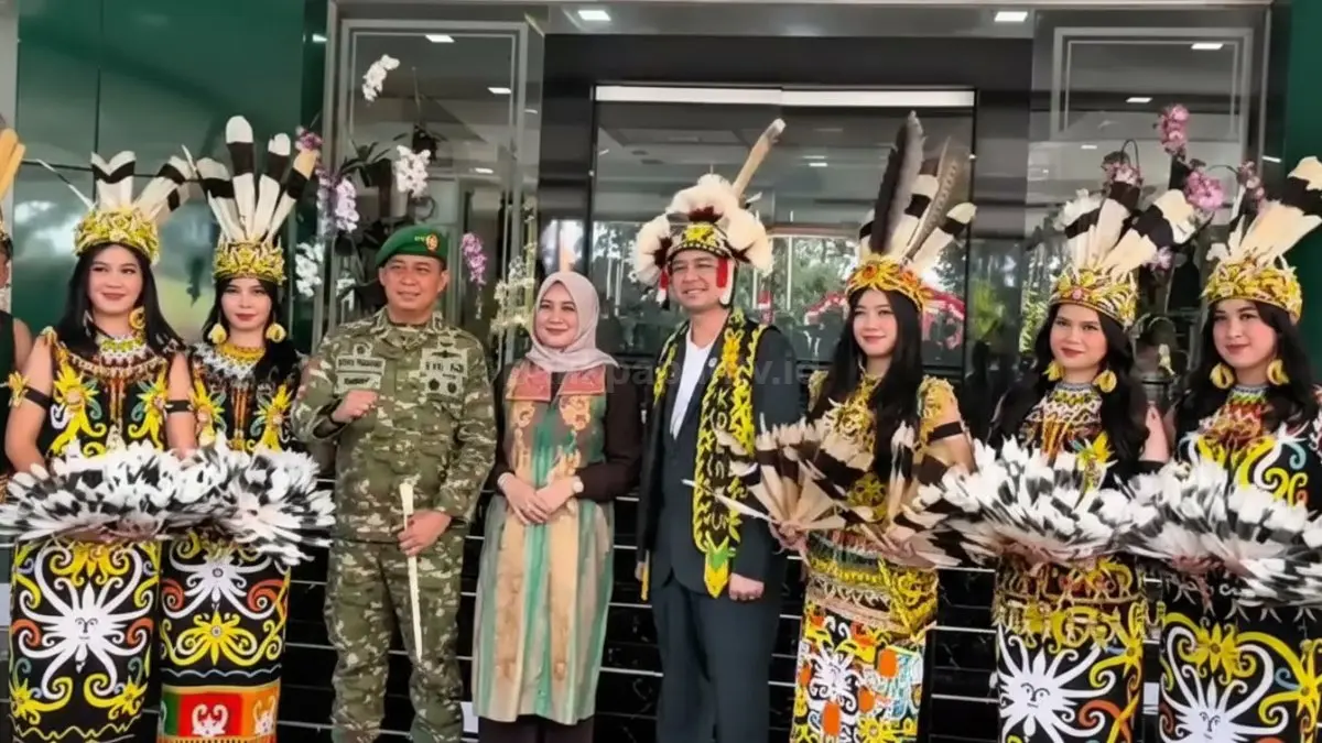 Raffi Ahmad disambut meriah pelajar di Kodam Mulawarman Balikpapan penuh nuansa budaya
