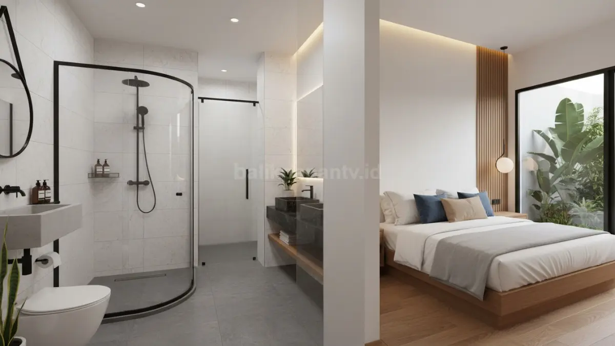 Kamar mandi compact dengan shower modern hemat ruang

