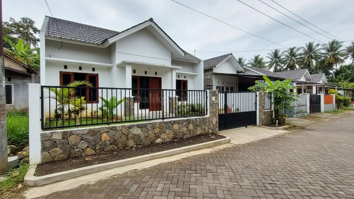 Pagar batu alam kombinasi besi